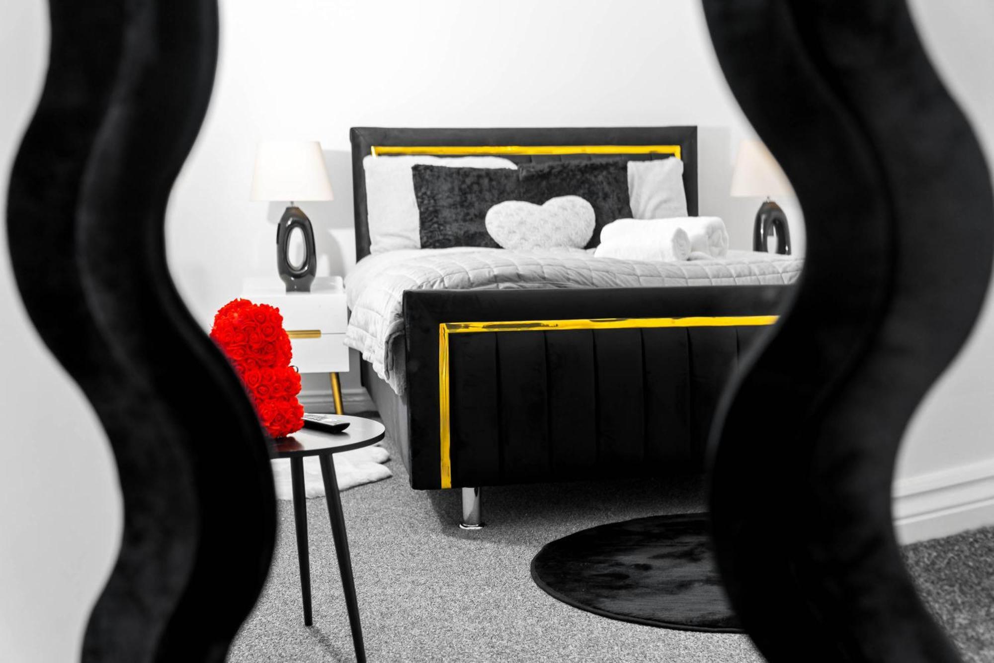 Harmony House 3 Bedroom New Build For Families, Contractors, Black Country Museum Sleeps 6 ティプトン エクステリア 写真