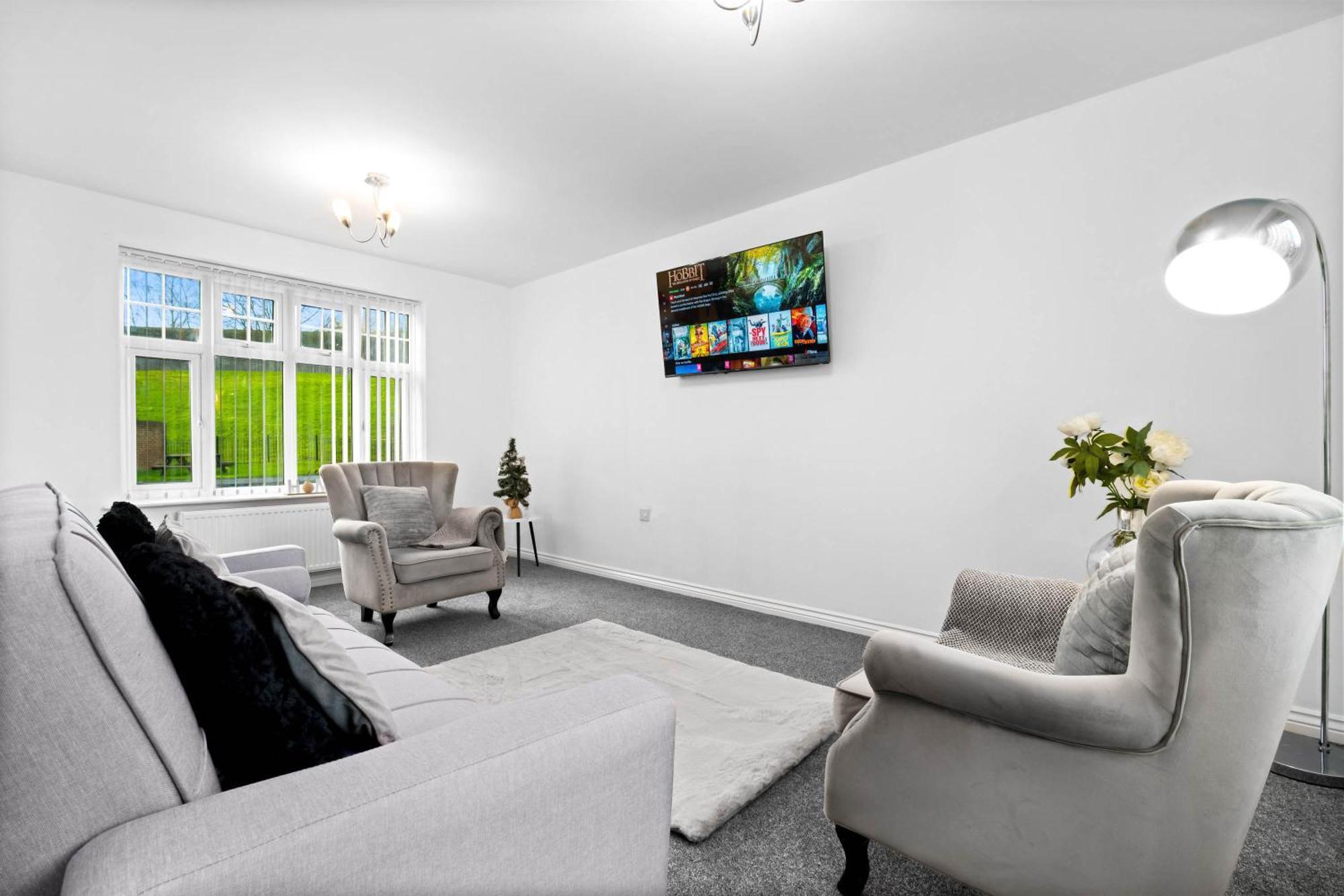 Harmony House 3 Bedroom New Build For Families, Contractors, Black Country Museum Sleeps 6 ティプトン エクステリア 写真