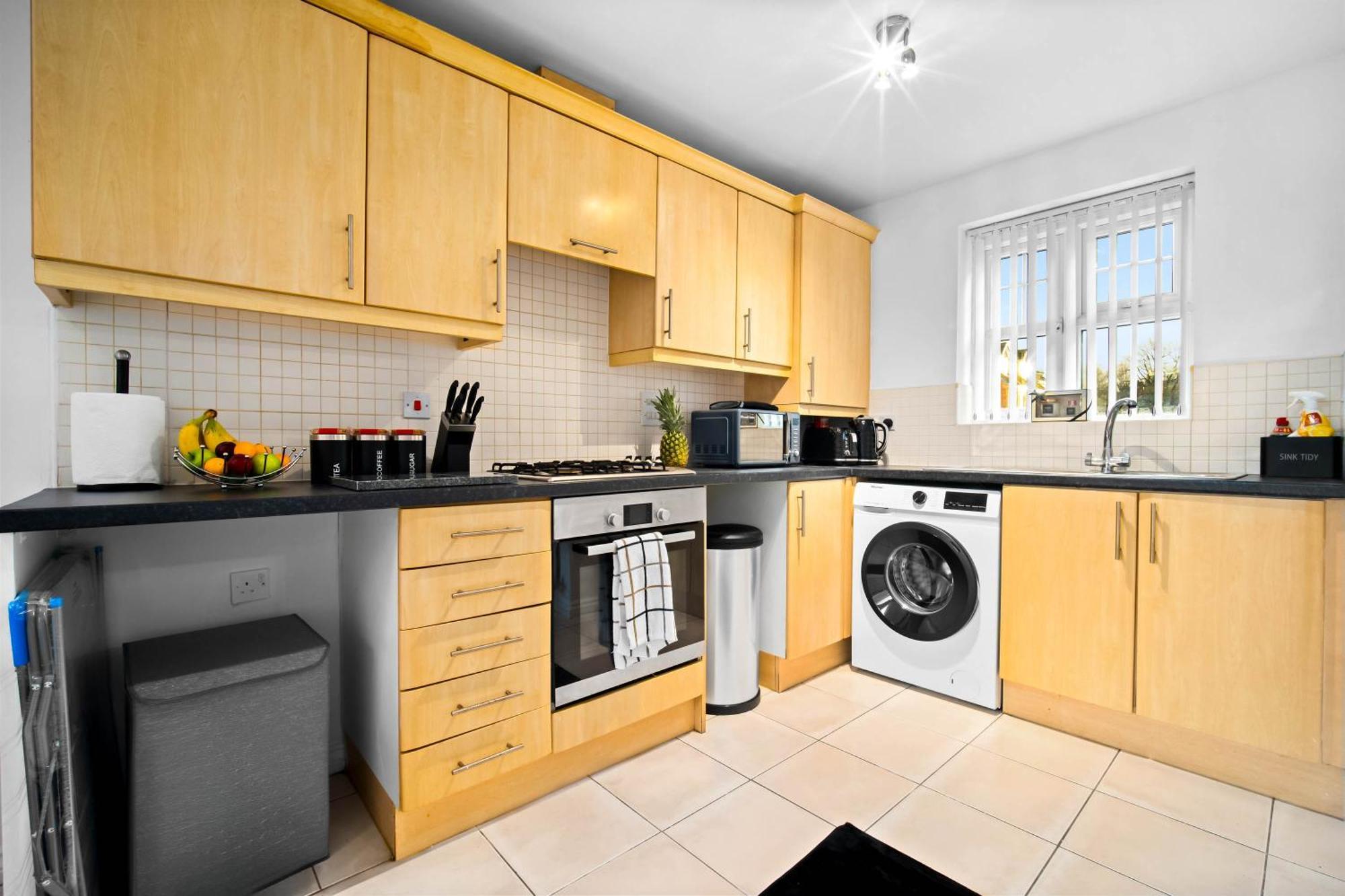 Harmony House 3 Bedroom New Build For Families, Contractors, Black Country Museum Sleeps 6 ティプトン エクステリア 写真