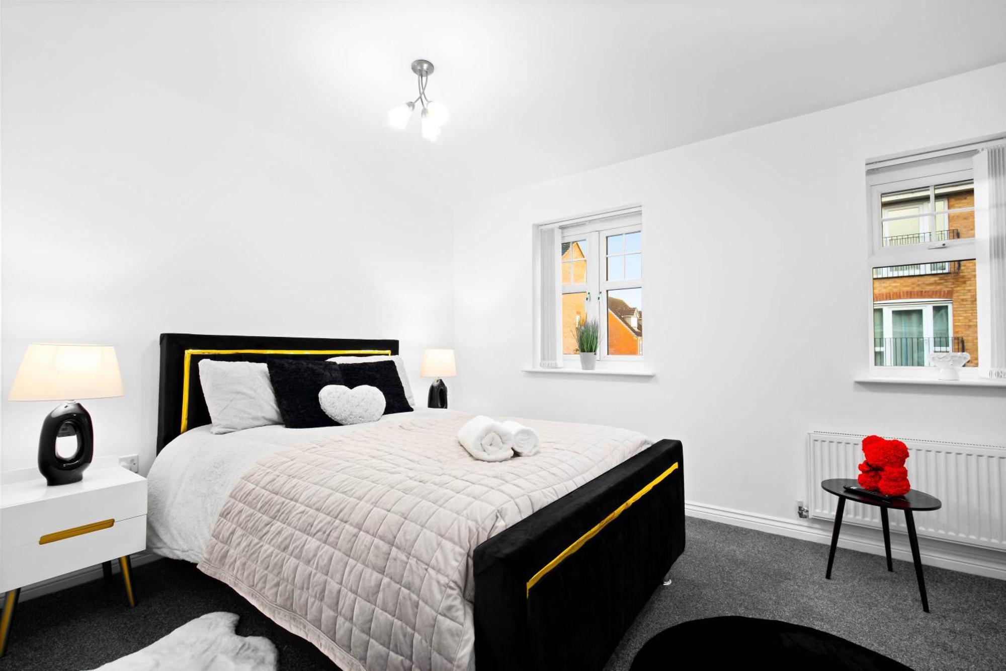 Harmony House 3 Bedroom New Build For Families, Contractors, Black Country Museum Sleeps 6 ティプトン エクステリア 写真
