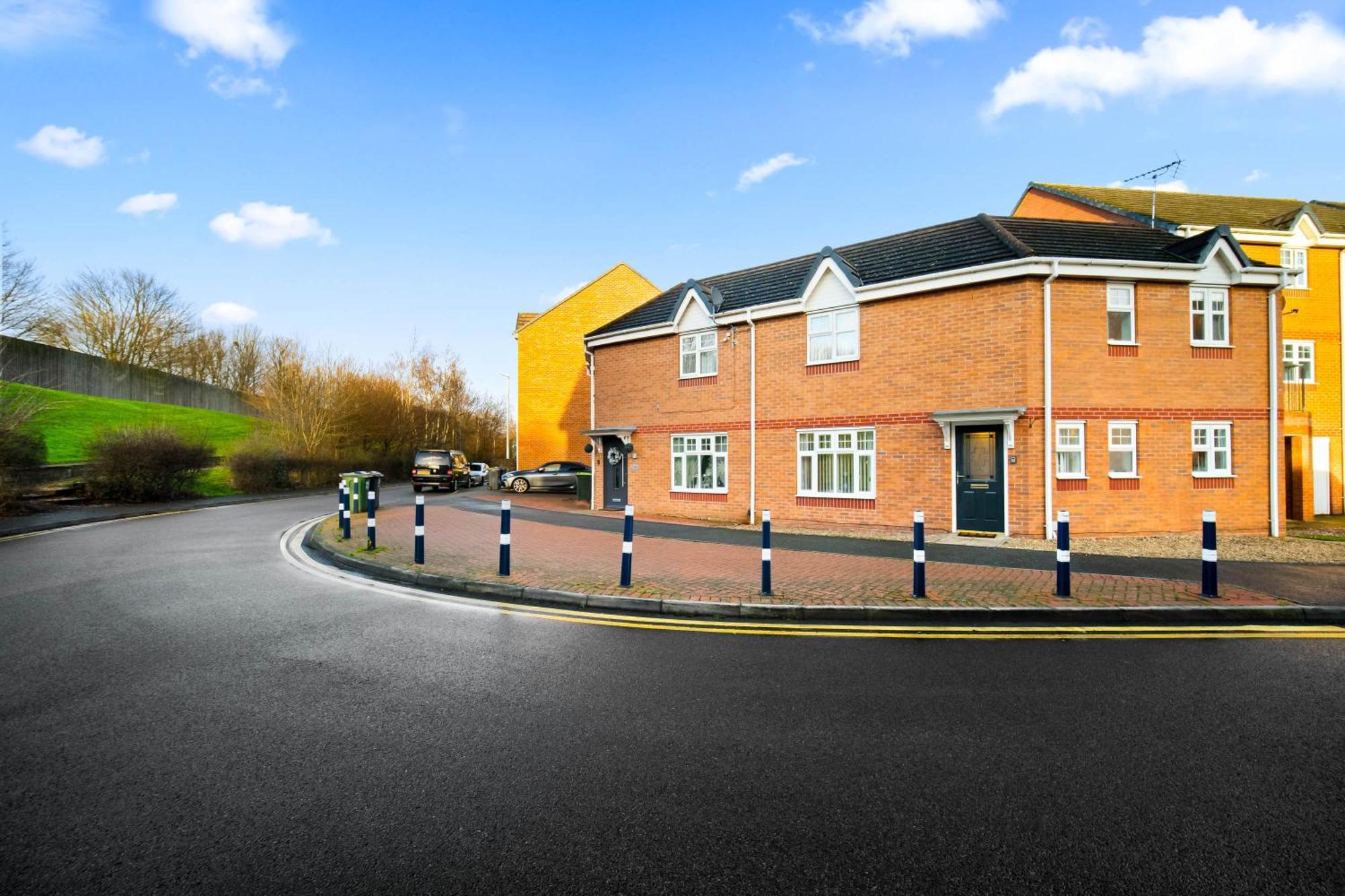 Harmony House 3 Bedroom New Build For Families, Contractors, Black Country Museum Sleeps 6 ティプトン エクステリア 写真